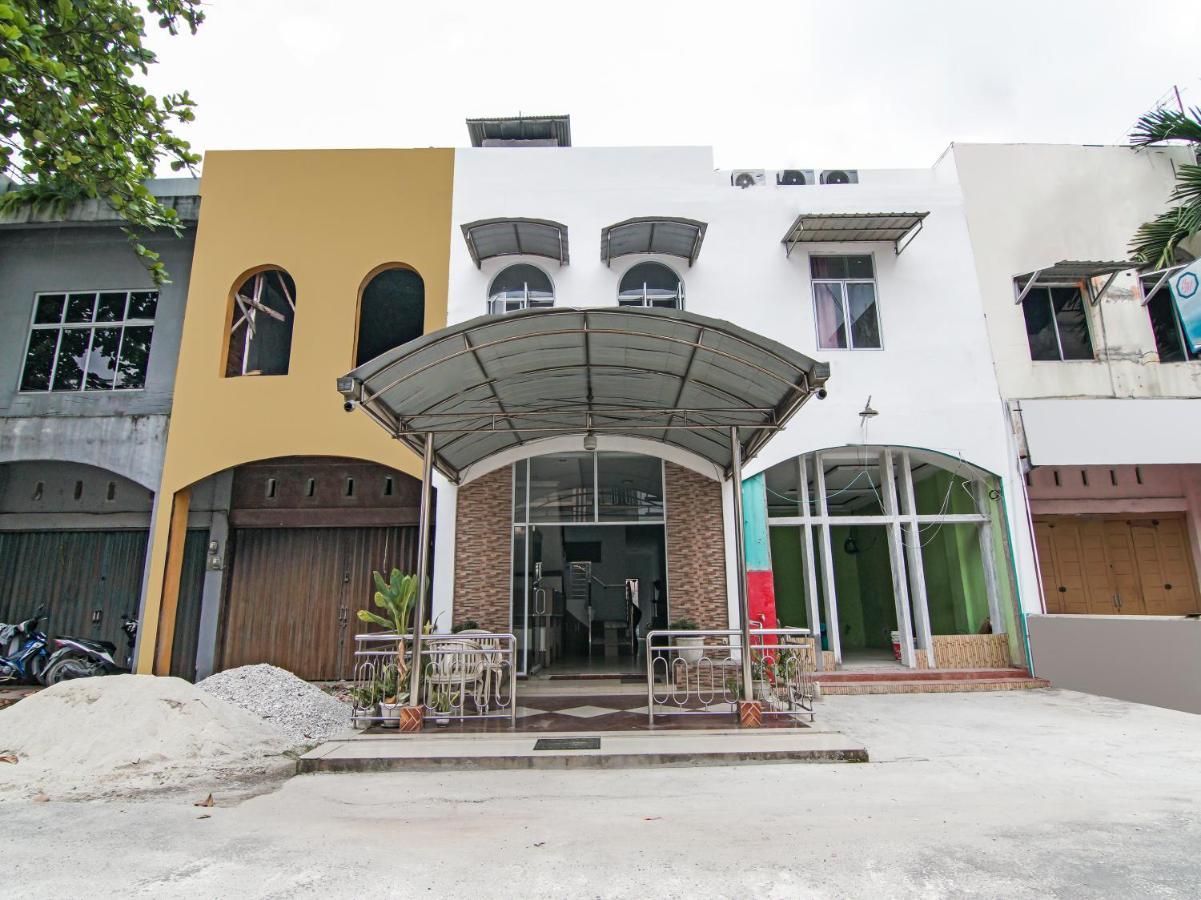 Oyo 90897 Hotel Sepupu Satria Pekanbaru Extérieur photo