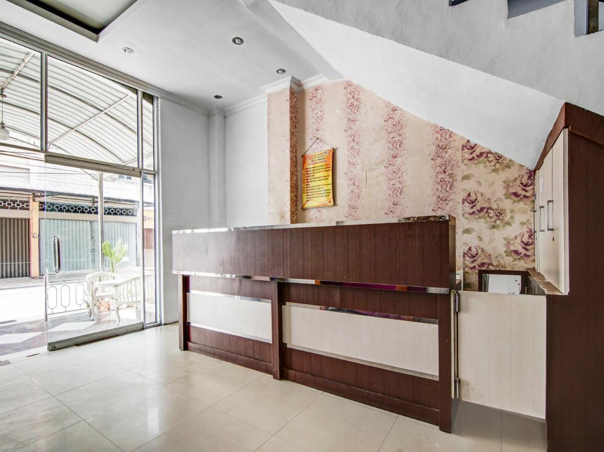 Oyo 90897 Hotel Sepupu Satria Pekanbaru Extérieur photo