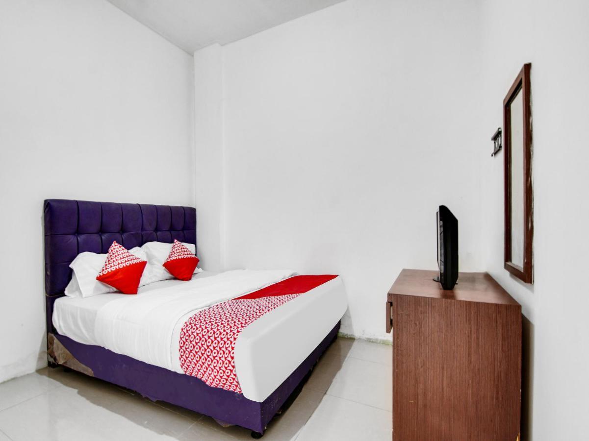 Oyo 90897 Hotel Sepupu Satria Pekanbaru Extérieur photo