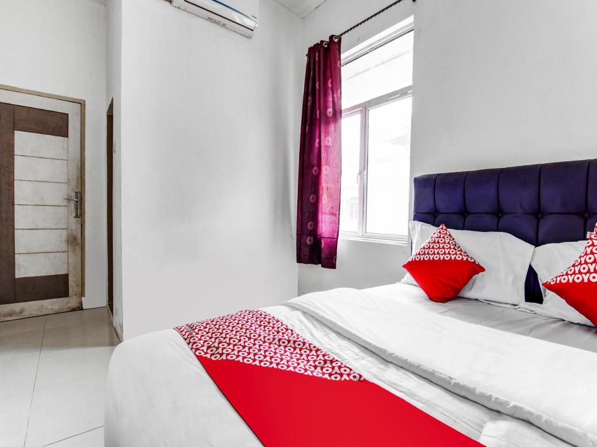 Oyo 90897 Hotel Sepupu Satria Pekanbaru Extérieur photo