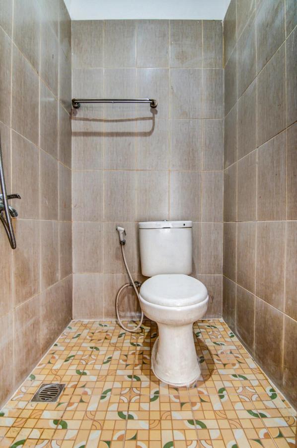 Oyo 90897 Hotel Sepupu Satria Pekanbaru Extérieur photo