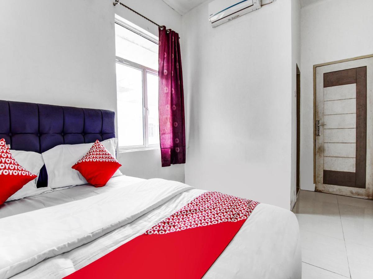 Oyo 90897 Hotel Sepupu Satria Pekanbaru Extérieur photo